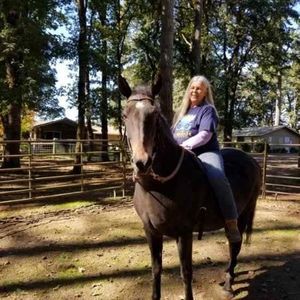 Meet your Posher, Janet